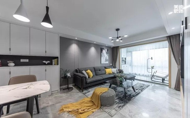 長沙裝修公司：沙發(fā)根據(jù)這法子擺，客廳空間擴大一倍！