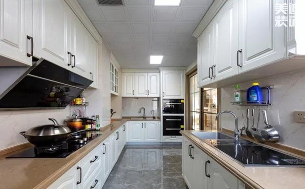 整體廚衛(wèi)吊頂如何選購(gòu)？安裝整體廚衛(wèi)吊頂需注意什么？